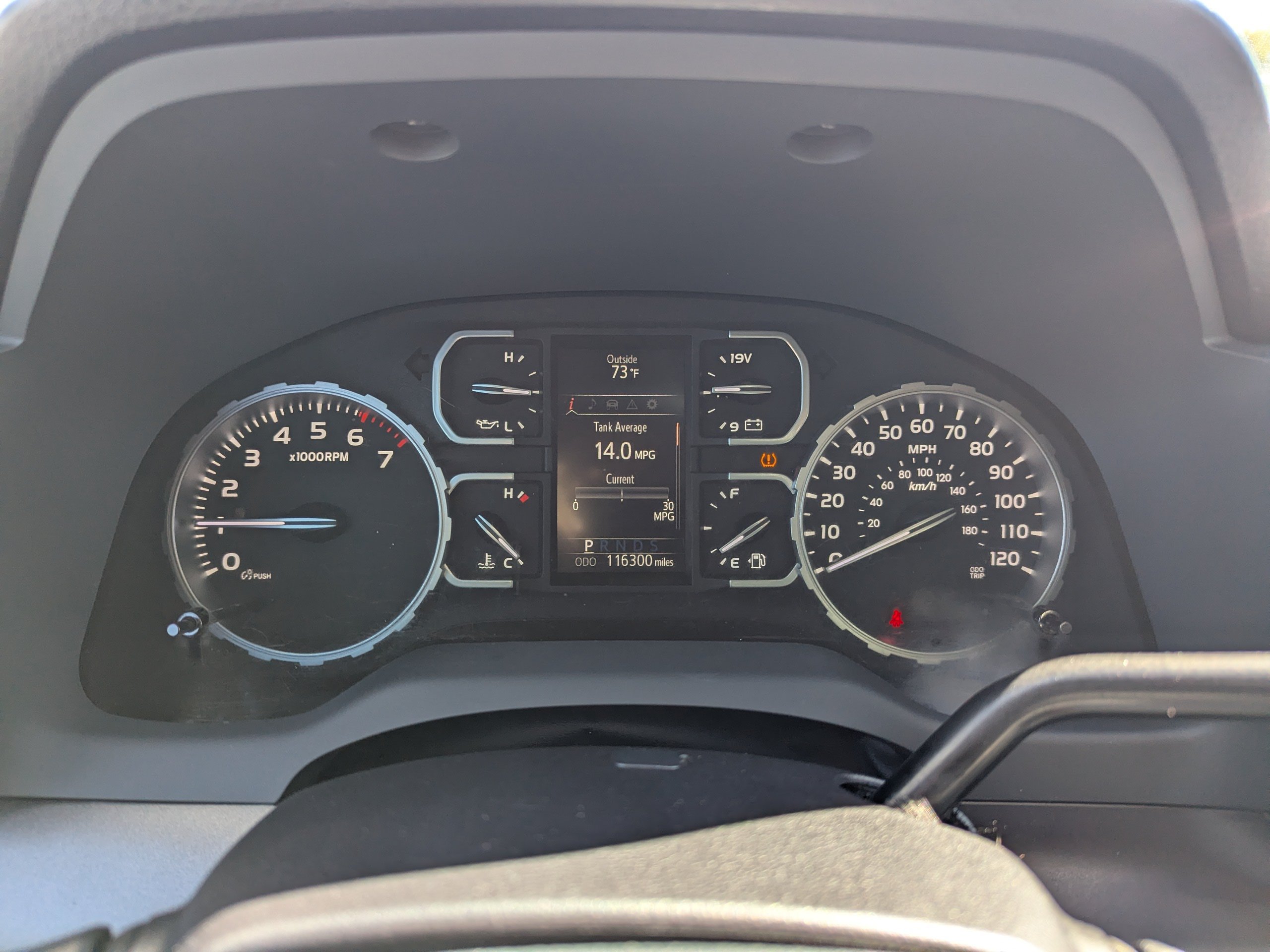 Used 2018 White Toyota SR5 image 18