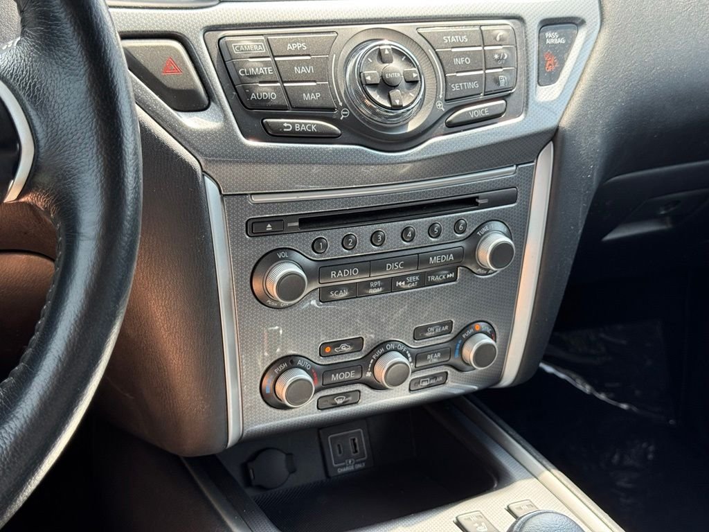 Used 2019 Black Nissan SL image 35