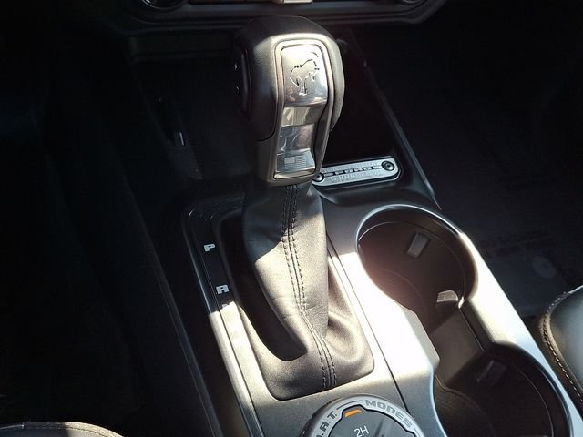 Used 2025 Green Metallic Ford Outer Banks image 14