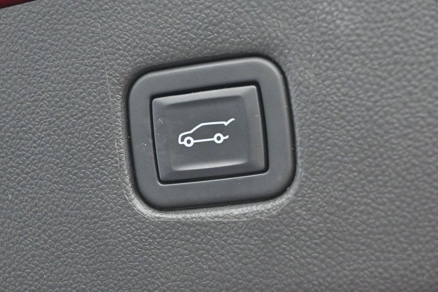 Used 2022 Cherry Red Tintcoat Chevrolet RS image 10