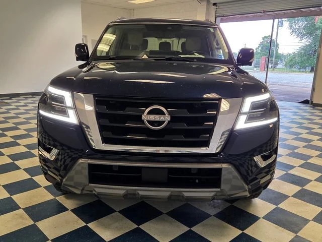 Used 2022 Blue Nissan SL image 2