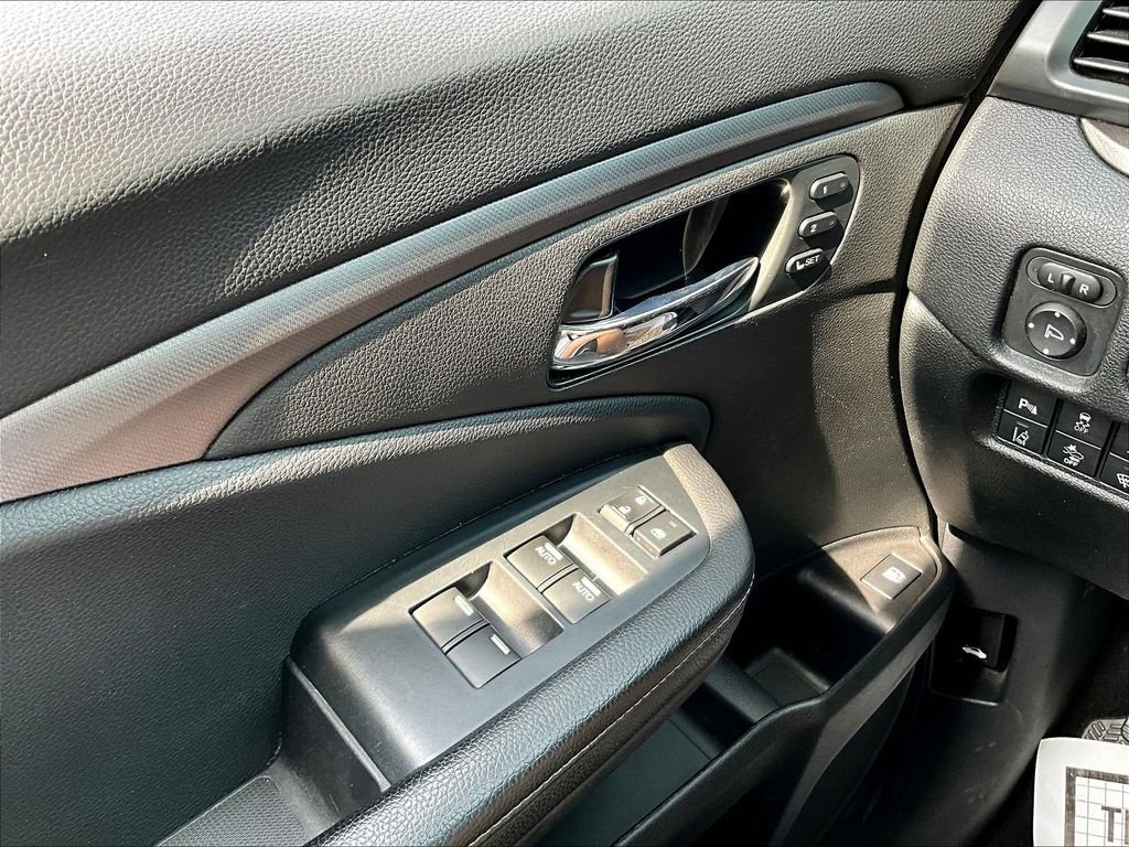 Used 2023  Honda RTL-E image 23