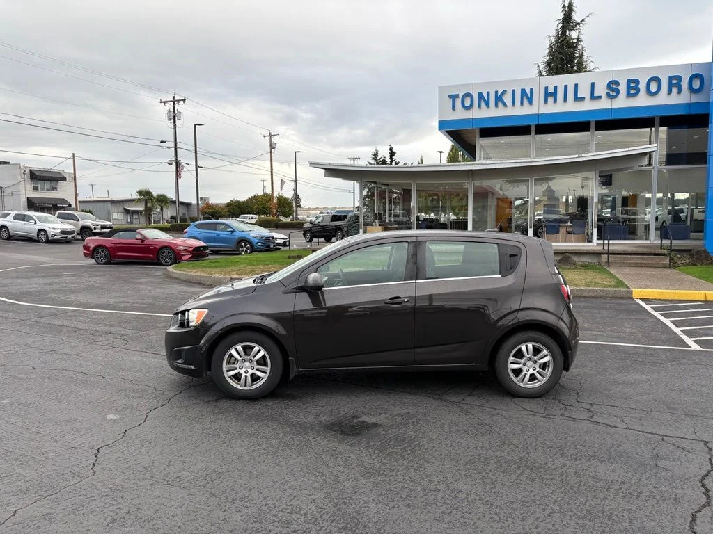 Used 2013 Mocha Bronze Metallic Chevrolet LT image 2