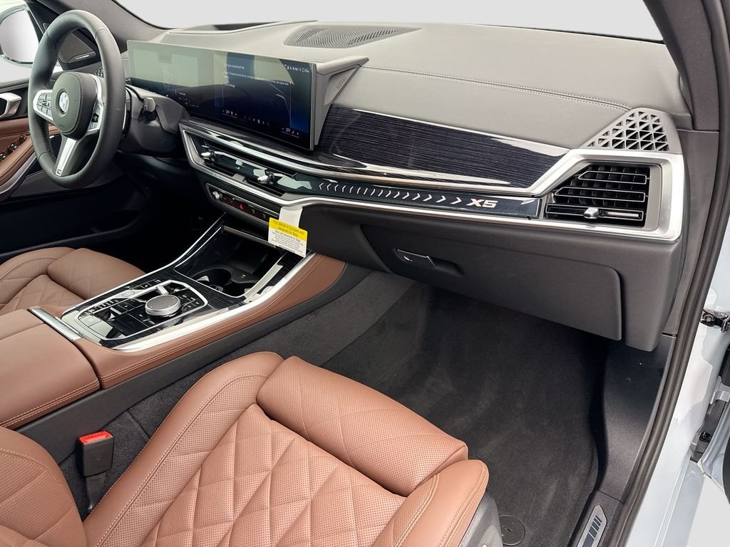 New 2026 Gray Metallic BMW xDrive40i image 16