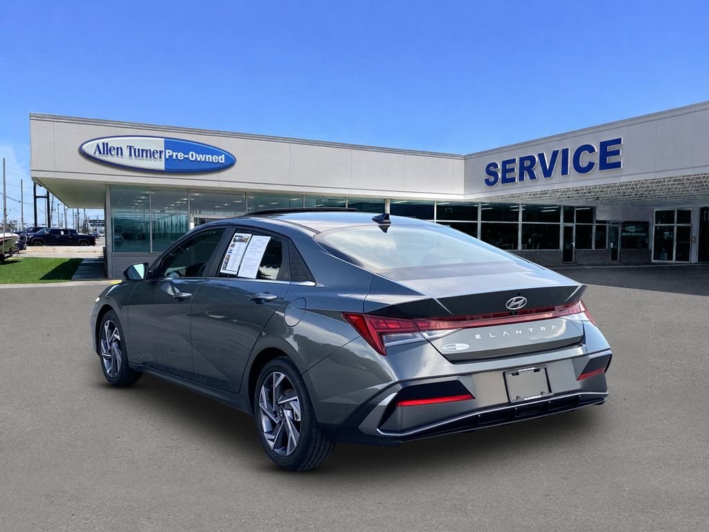 2025 Hyundai Elantra SEL - Photo 6