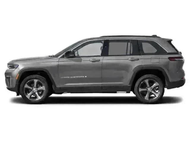 New 2027 Sting-Gray Clearcoat Jeep Limited image 3