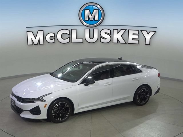 Used 2024 White Kia GT-Line image 1