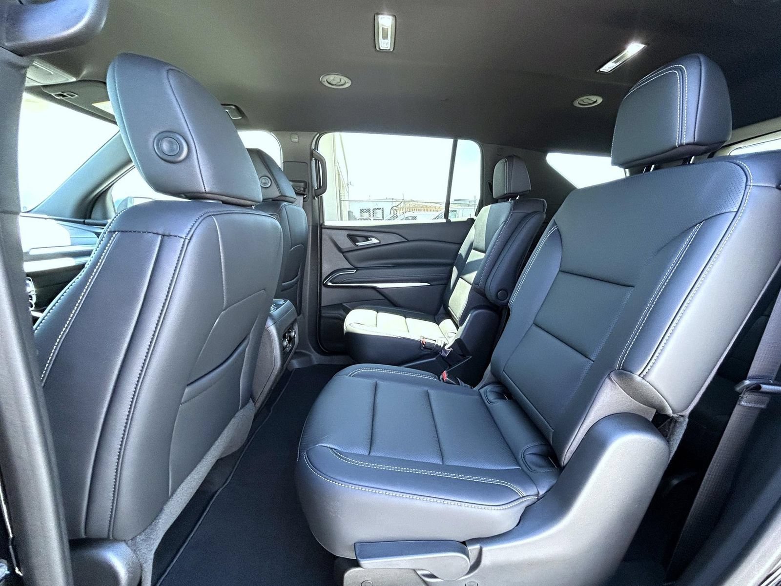2027 Chevrolet Traverse LT - Photo 20