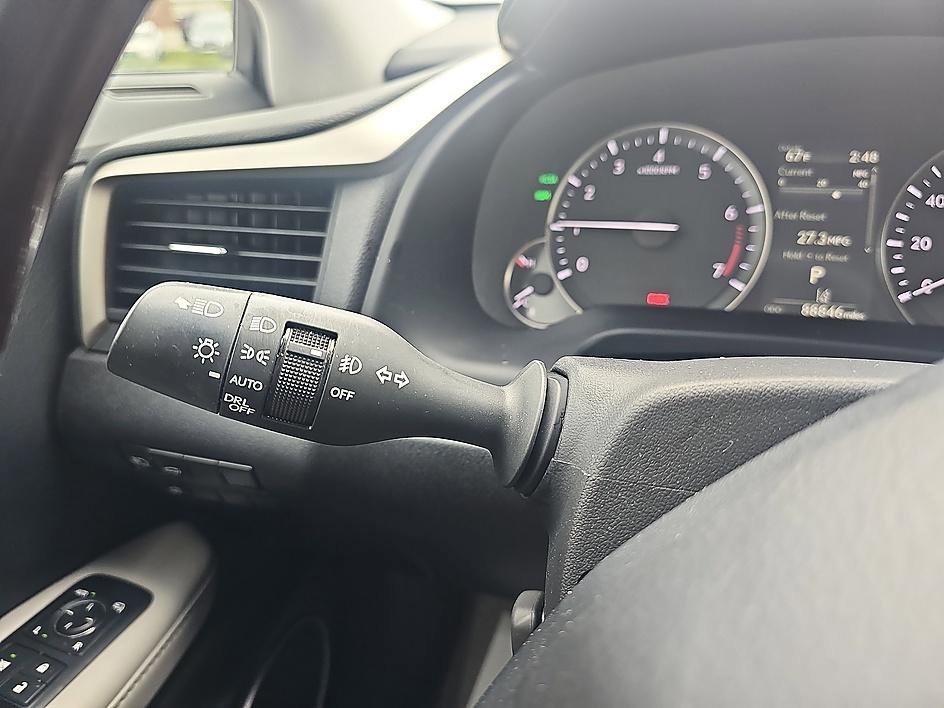 Used 2017 Silver Lining Metallic Lexus RX 350 Premium image 20