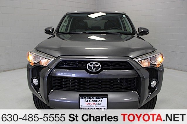 Used 2015 Gray Toyota SR5 image 2