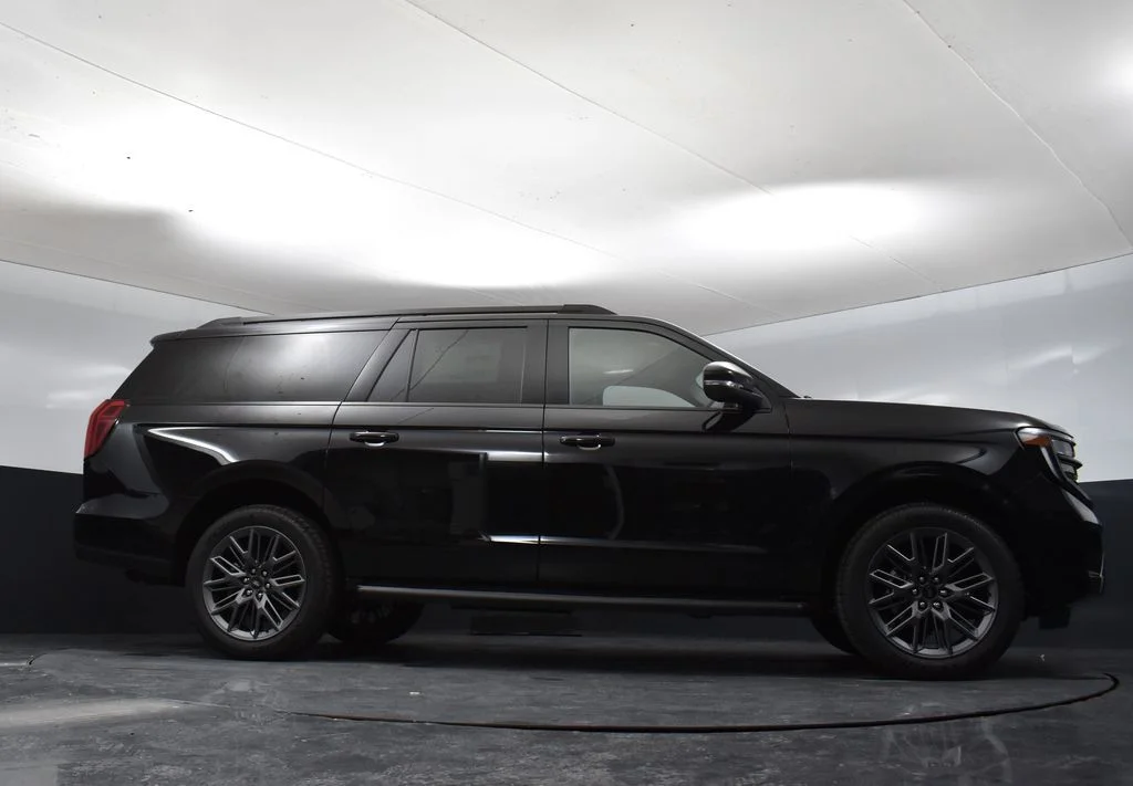 New 2026 Black Ford Platinum image 33