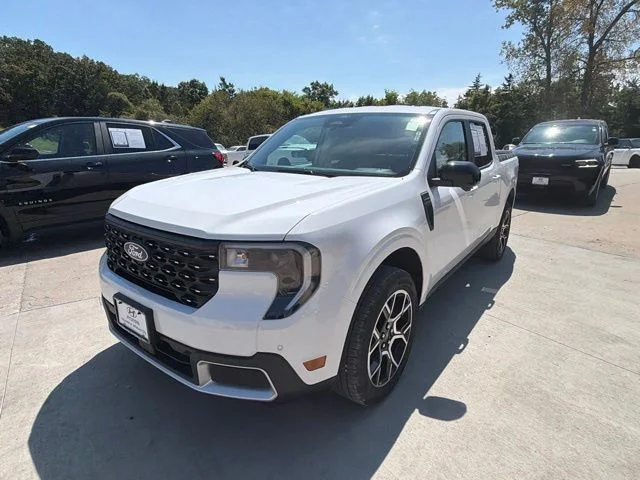 Used 2026 White Ford Lariat image 7