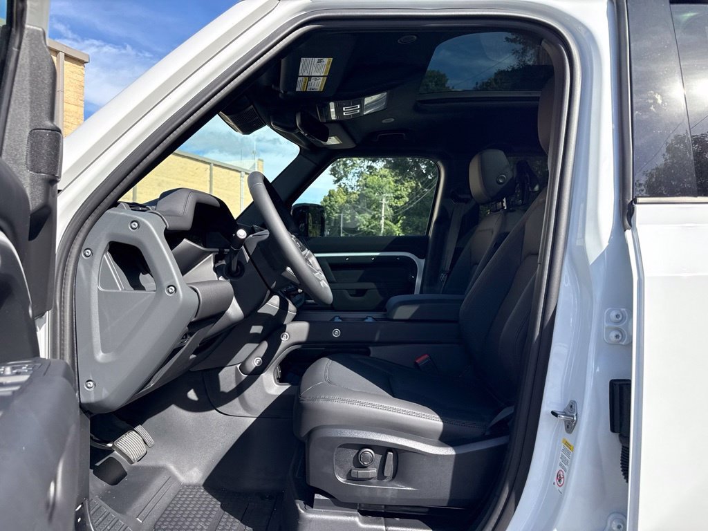 New 2026 White Land Rover S image 11
