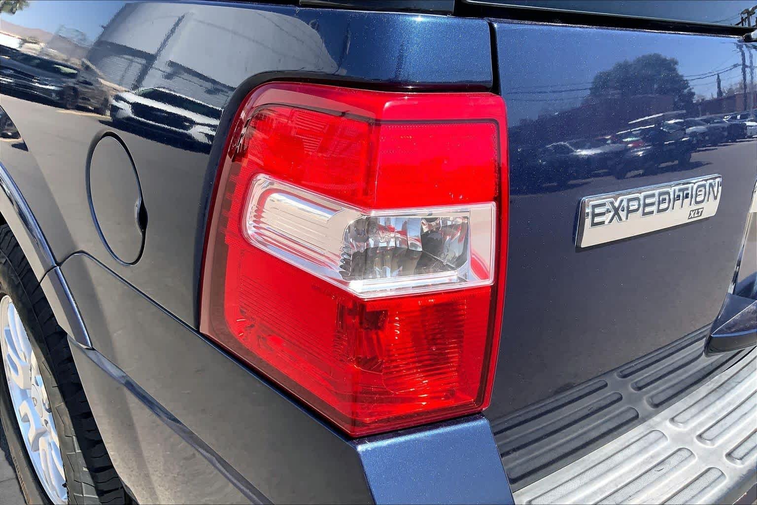 Used 2014 Blue Jeans Metallic Ford XLT image 24