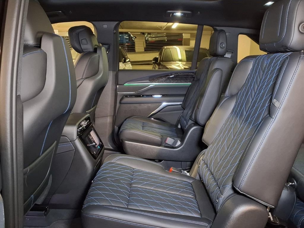 2026 Cadillac Escalade IQ Sport - Photo 12