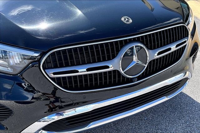 Used 2024 Black Mercedes-Benz GLC 300 image 32