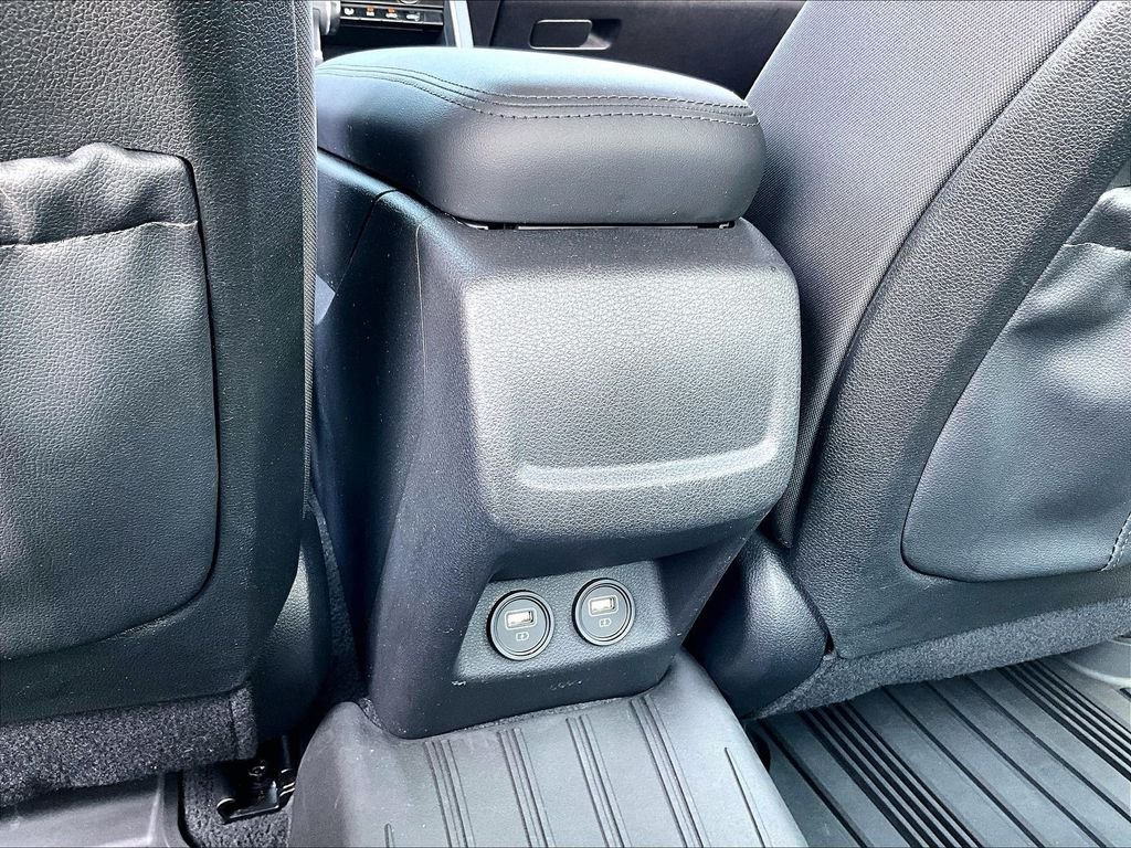 Used 2024 Silver Kia LXS image 28