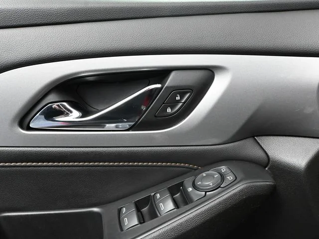 2021 Chevrolet Traverse 1LT - Photo 19