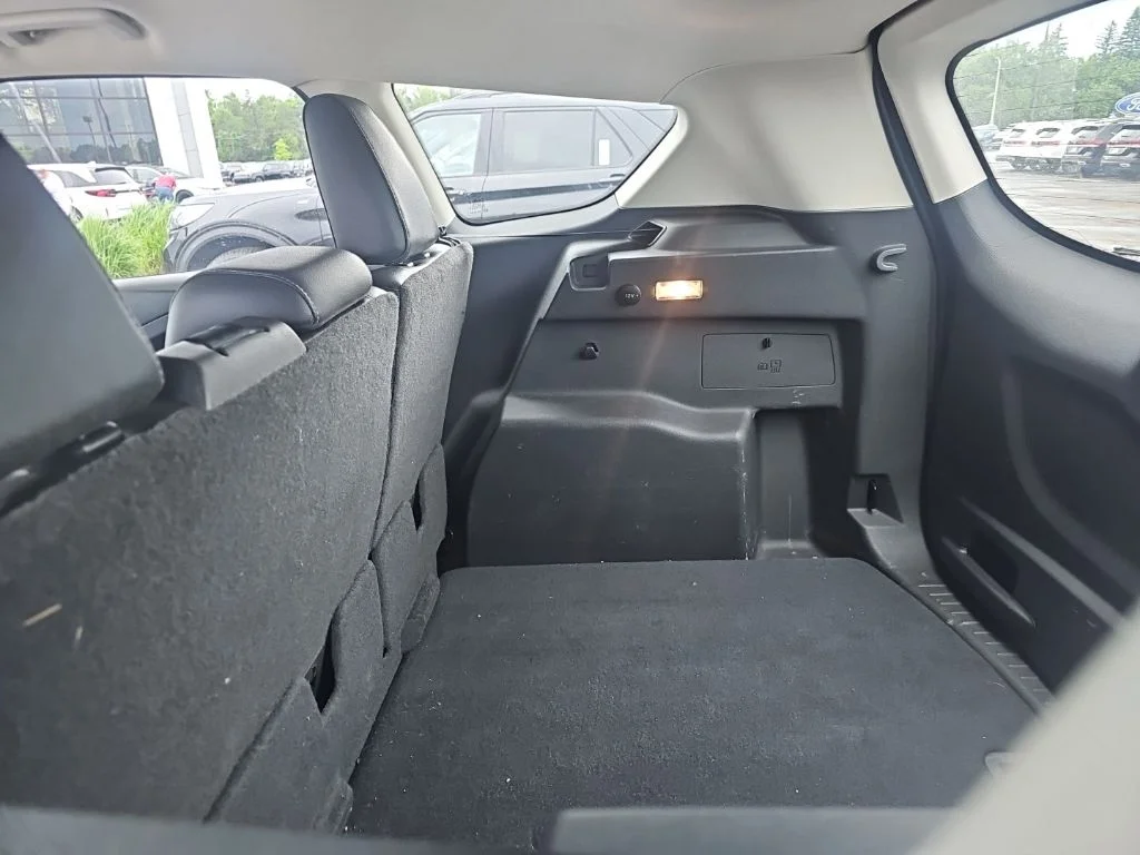 Used 2016 Shadow Black Ford SE image 6