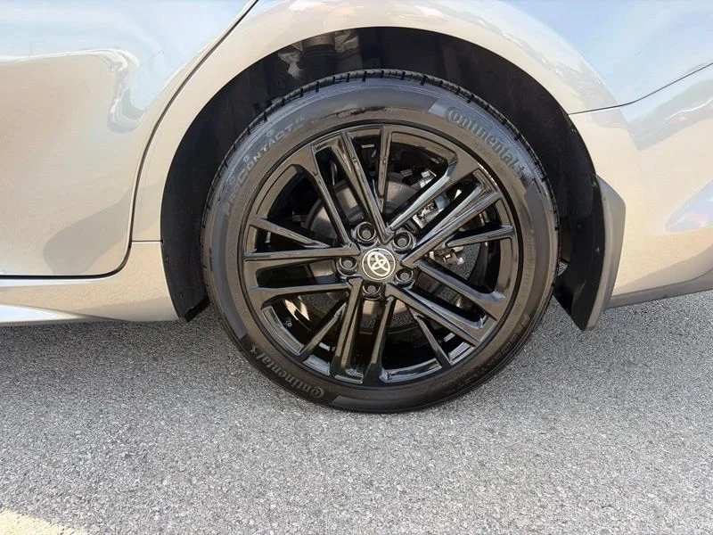Used 2025  Toyota SE image 37