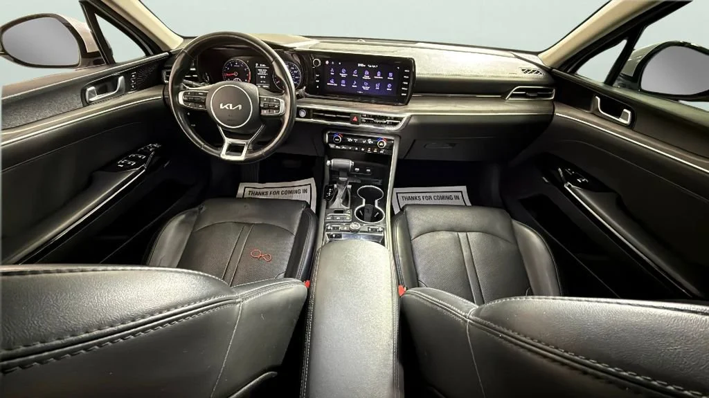 Used 2022 White Kia EX image 32