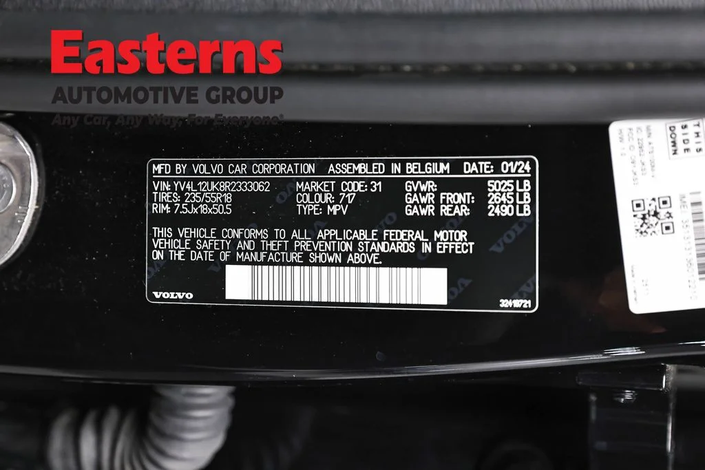 Used 2024 Black Volvo B5 Core image 35