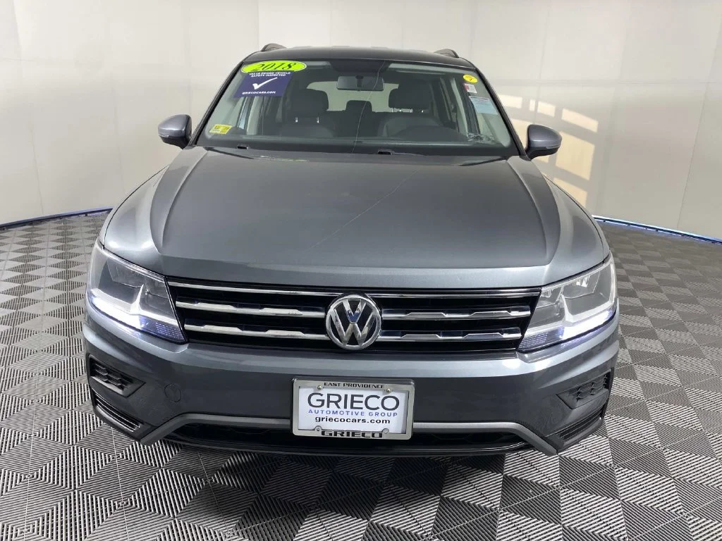 Used 2018 Platinum Gray Metallic Volkswagen 2.0T S image 3
