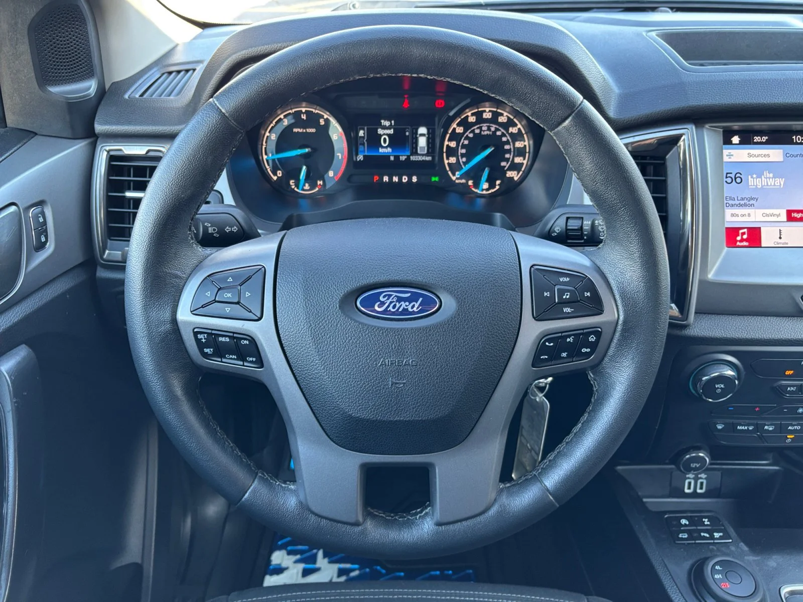 Used 2019 Lightning Blue Metallic Ford XLT image 13