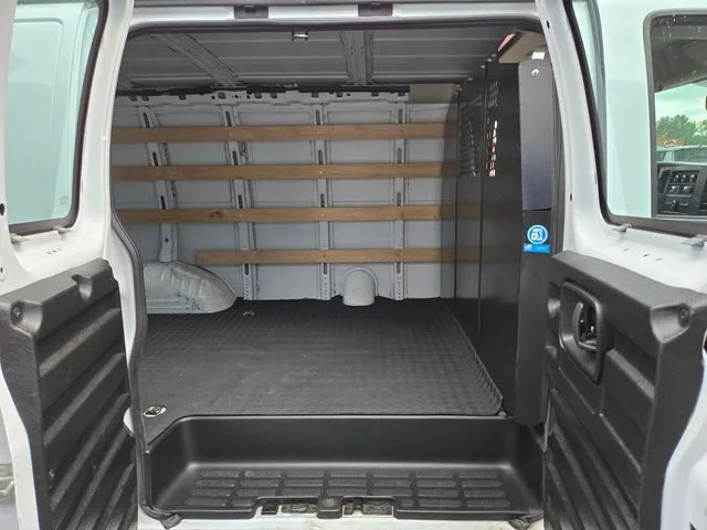 Used 2023 White GMC Work Van image 16