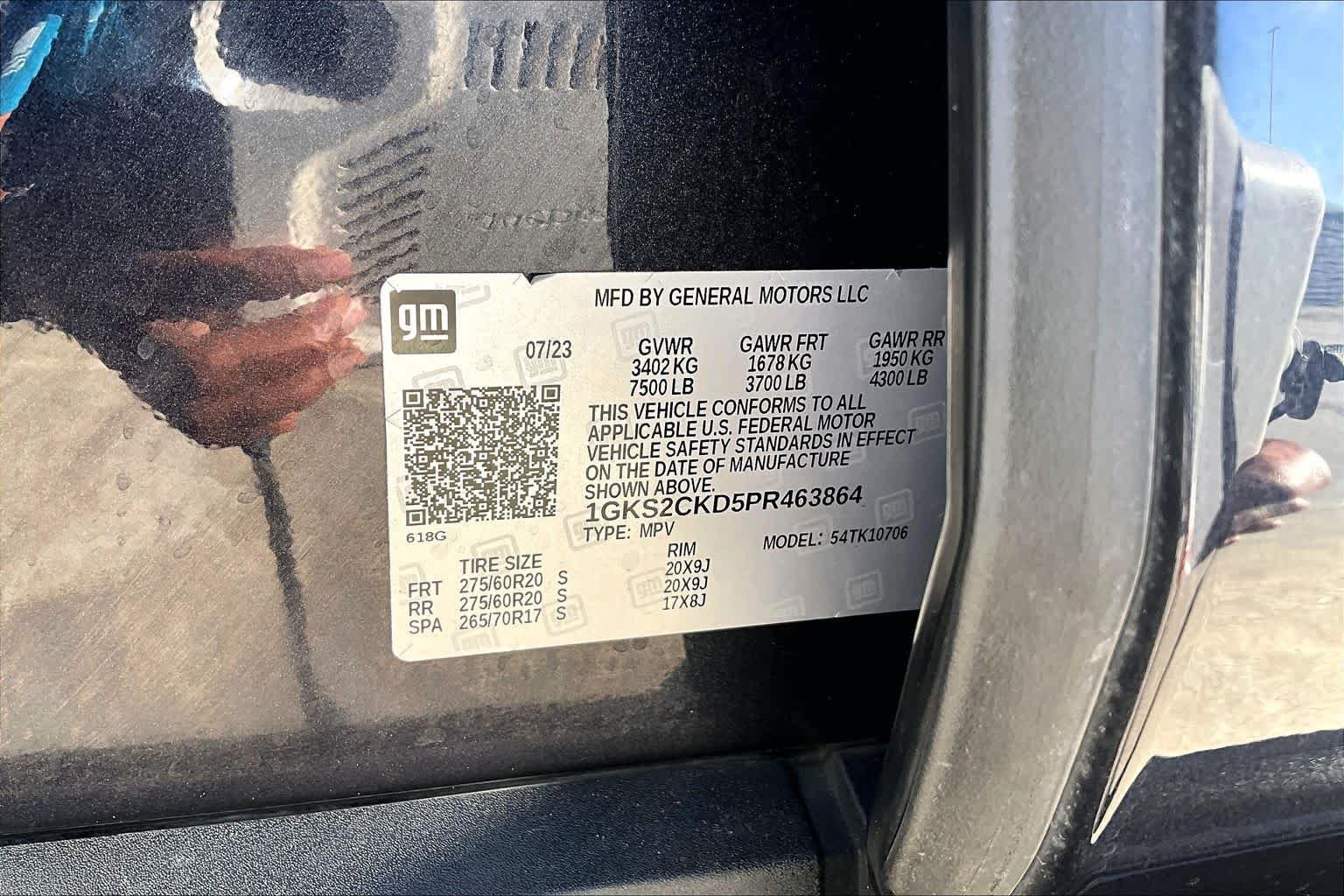 Used 2023 TITANIUM RUSH METALLIC GMC AT4 image 37