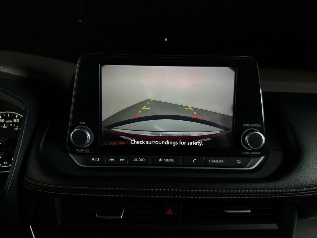 Certified Used 2023 Scarlet Nissan SV image 28