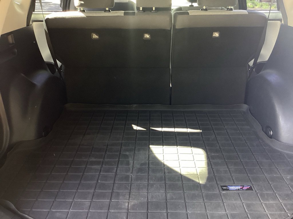 Used 2015 Gray Toyota LE image 20