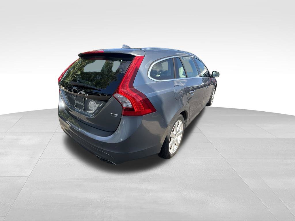 Used 2017 Gray Volvo T5 Premier image 5