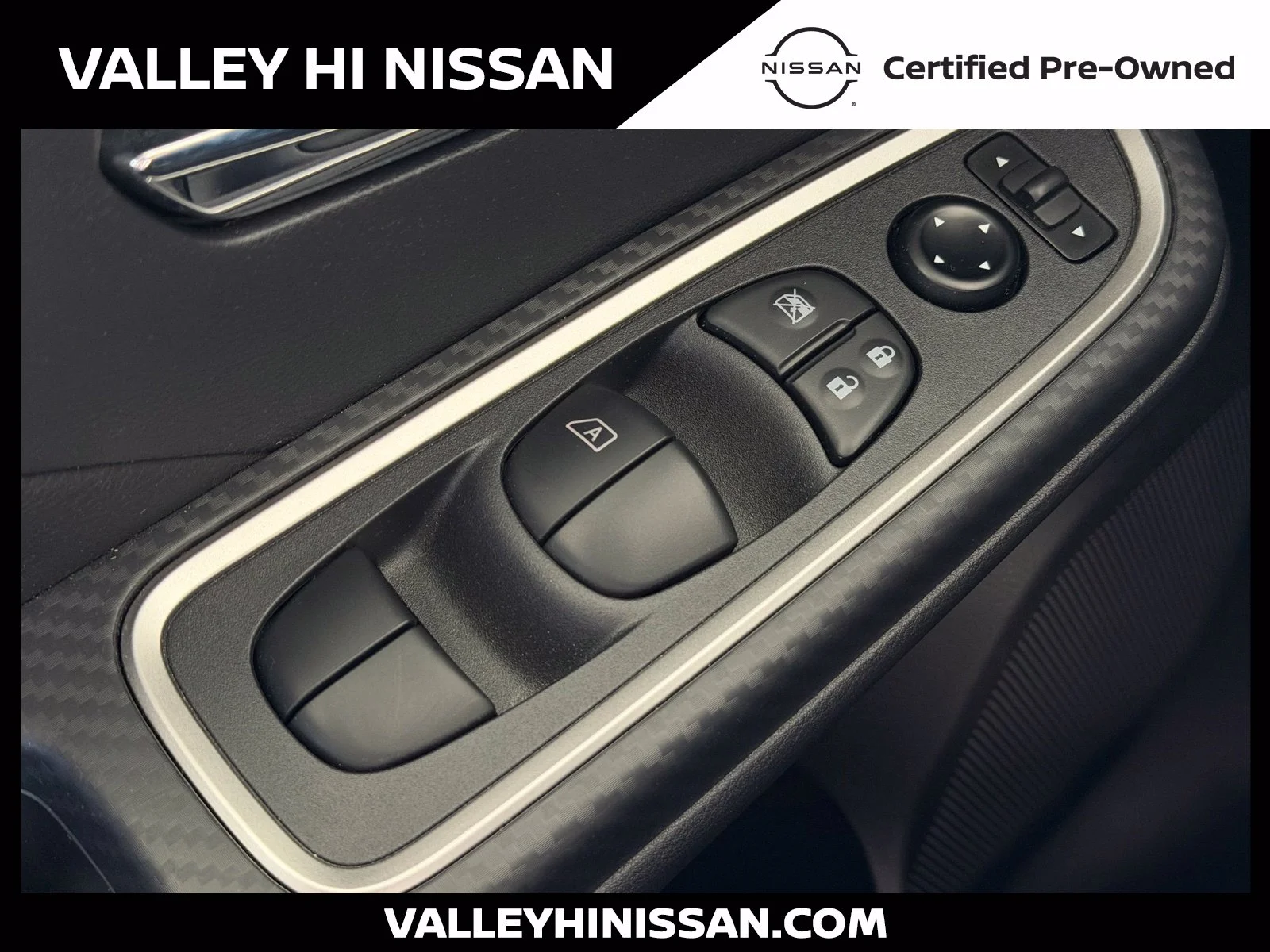 2025 Nissan Versa Sedan SR - Photo 27