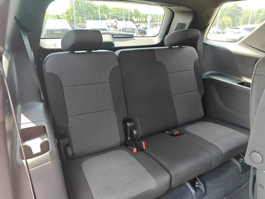 Used 2023 STERLING GRAY METALLIC Chevrolet LT Cloth image 28