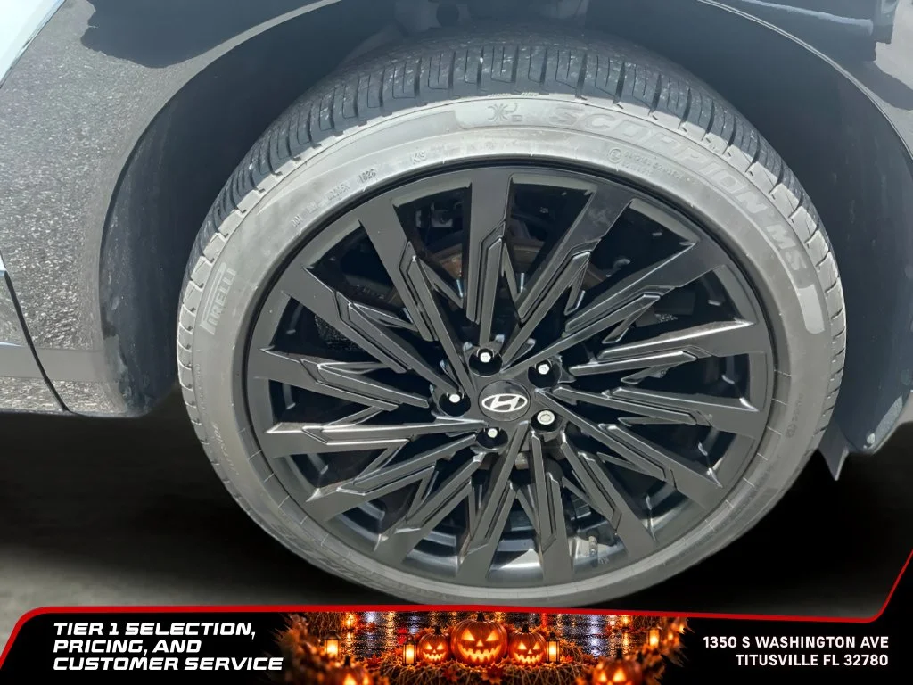 Used 2025 White Hyundai Calligraphy image 46