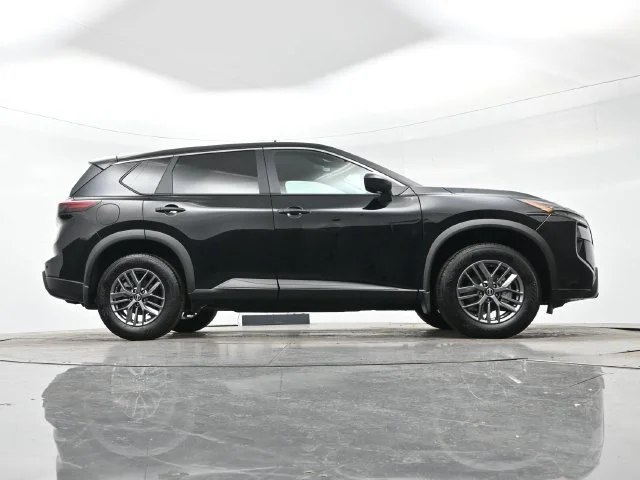 Used 2026 Super Black Nissan S image 30