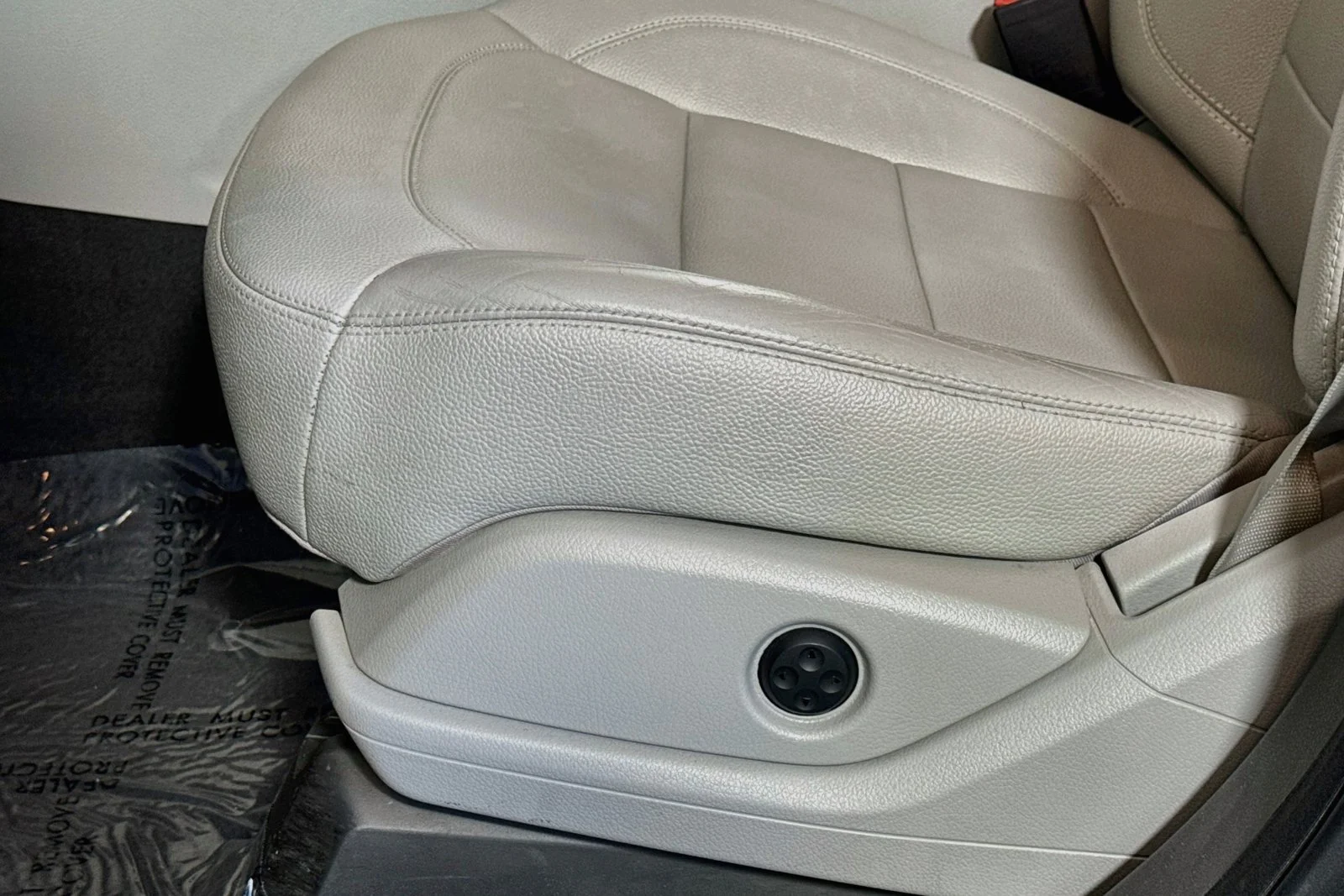 Used 2012 Steel Grey Metallic Mercedes-Benz ML 350 BlueTEC® image 18