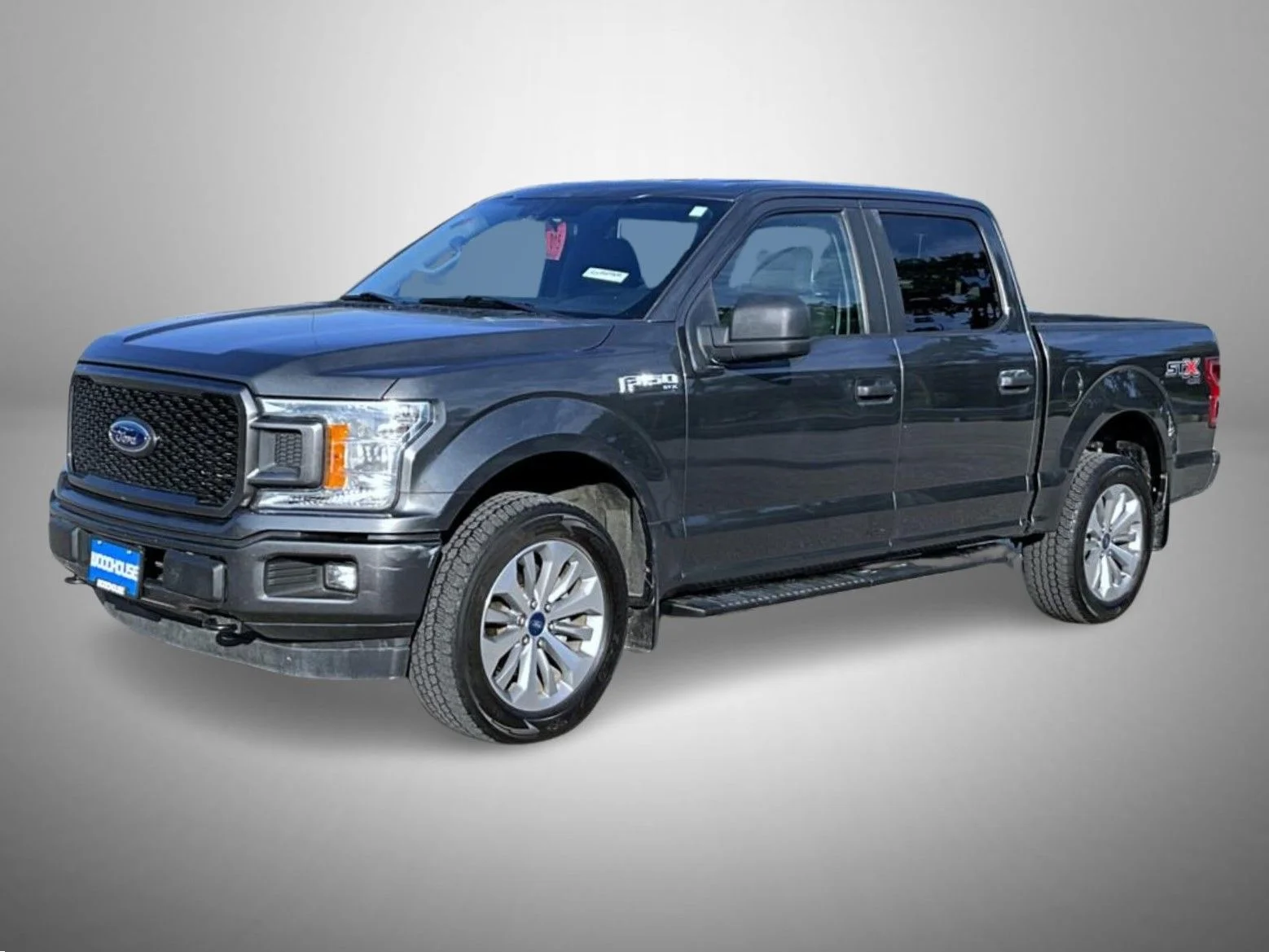Used 2018 Gray Ford XL image 1