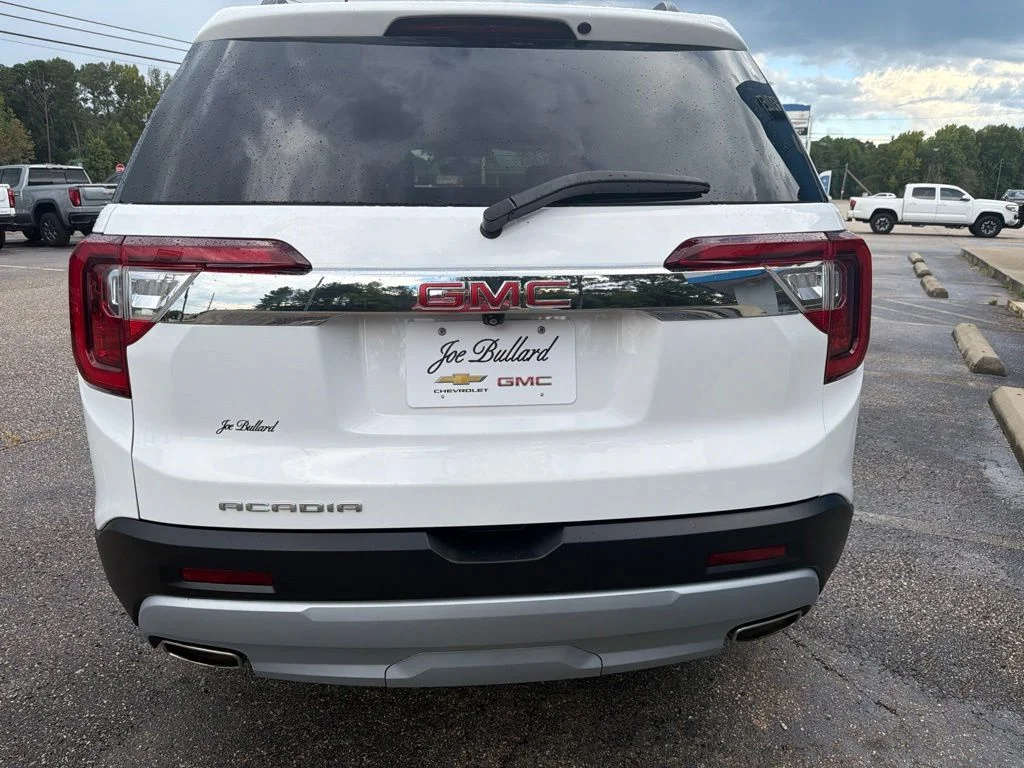 Used 2023 Summit White GMC SLT image 4