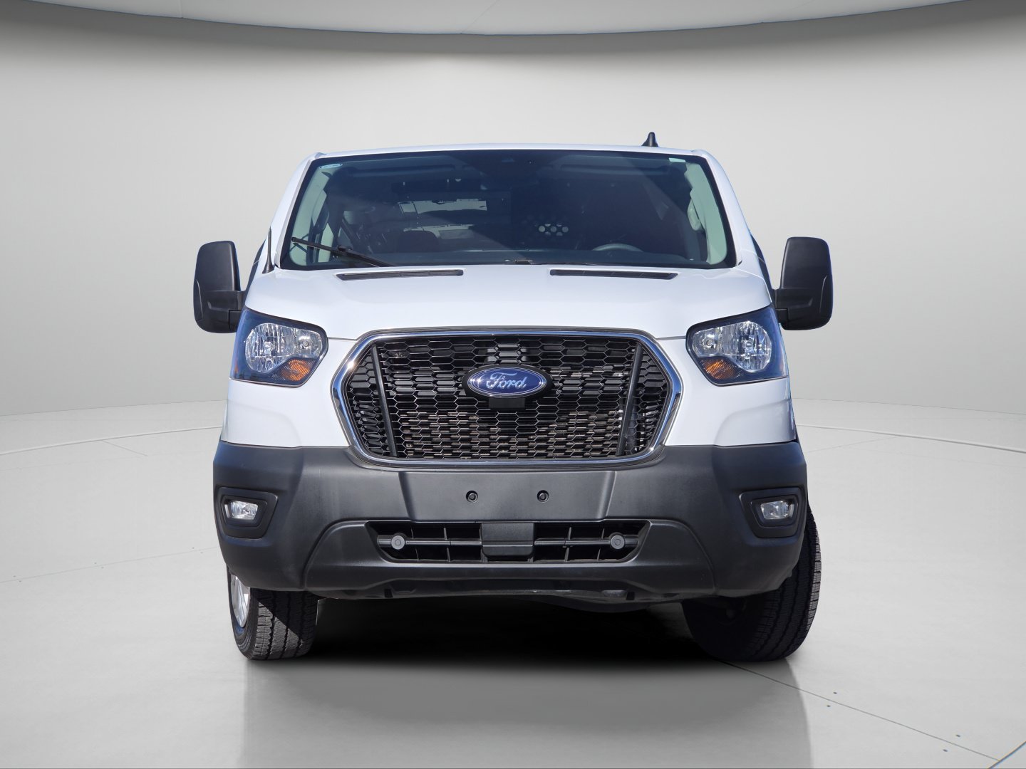 Used 2023 Oxford White Ford Base image 3
