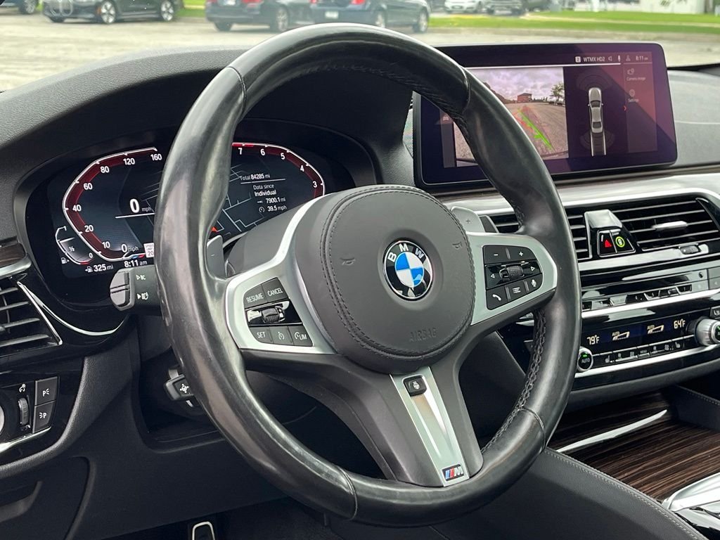 Used 2022 Black Sapphire Metallic BMW 540i xDrive image 17