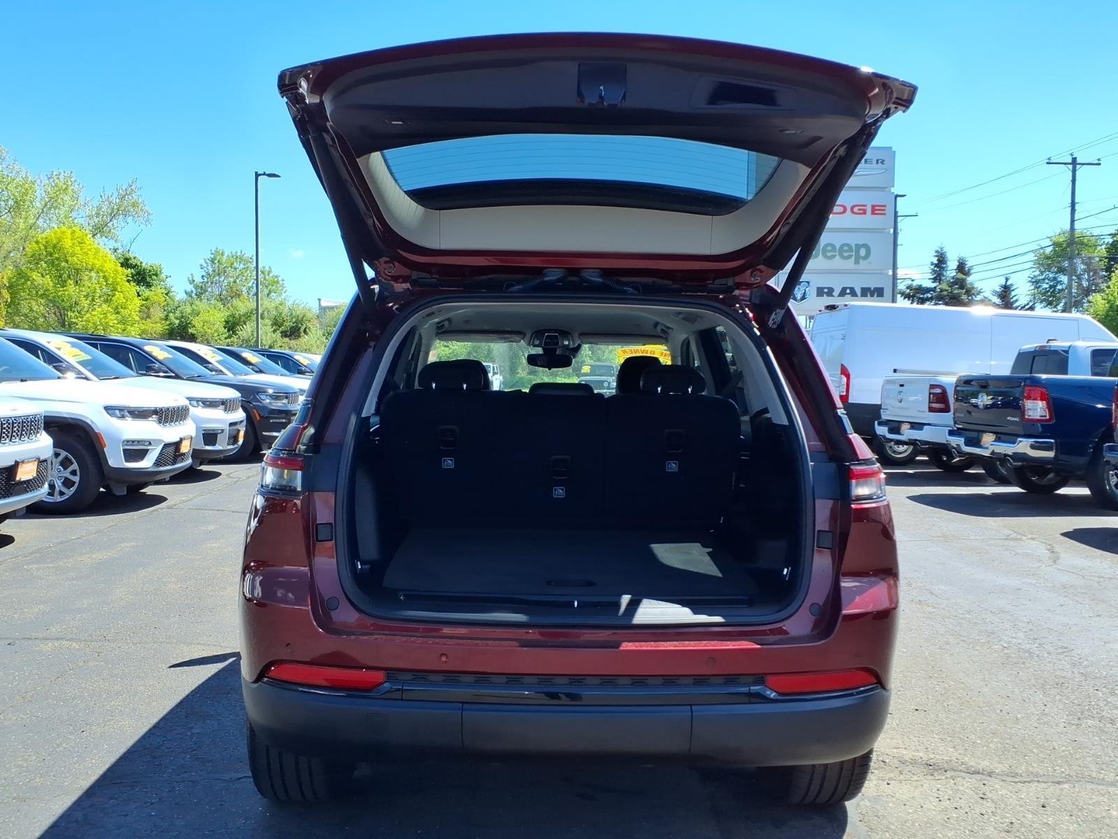 Certified Used 2023 Red Jeep Limited image 7