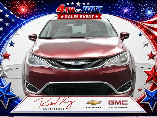 Used 2018 Chrysler Pacifica Touring L with VIN 2C4RC1BG4JR270824 for sale in Anderson, SC