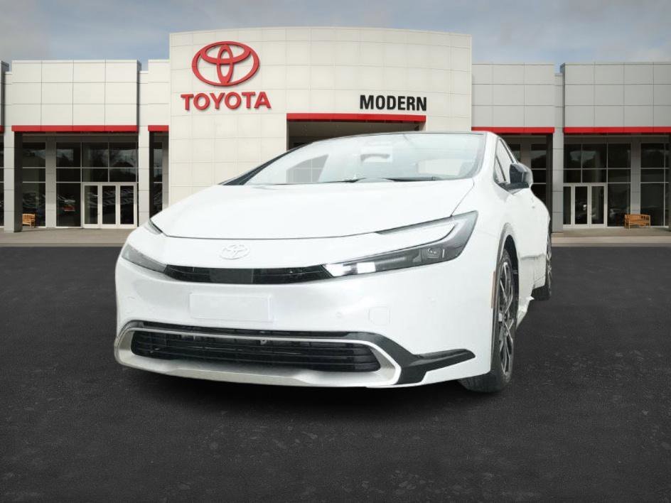 New 2026 Wind Chill Pearl Toyota XSE Premium image 4