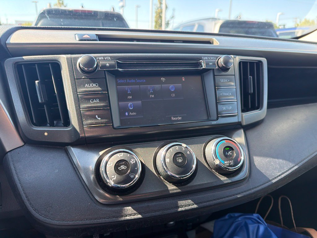 Used 2014 Blue Toyota LE image 3