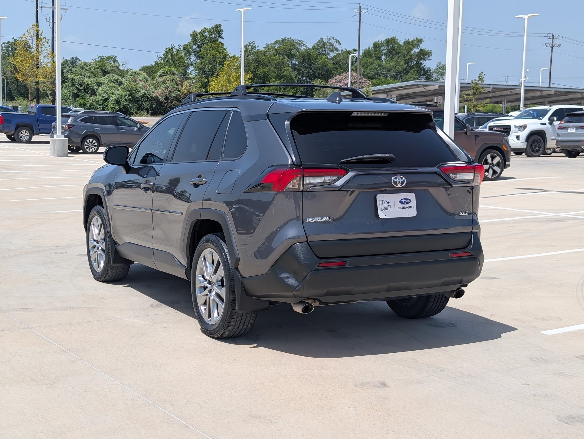 Used 2023 Gray Toyota XLE Premium image 4
