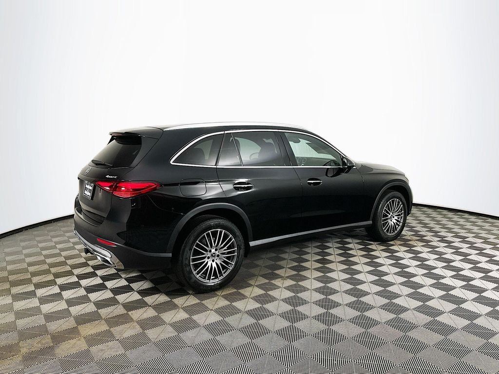 Used 2026 Black Mercedes-Benz GLC 300 image 6