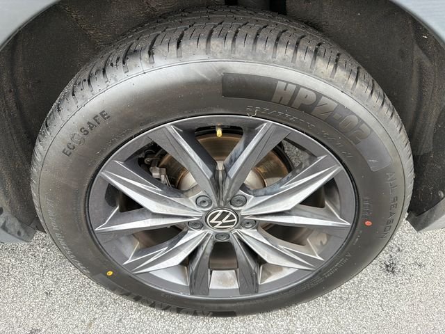 Used 2022 White Volkswagen 2.0T SE image 20