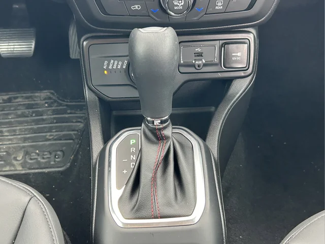 Used 2023 White Jeep Trailhawk image 15